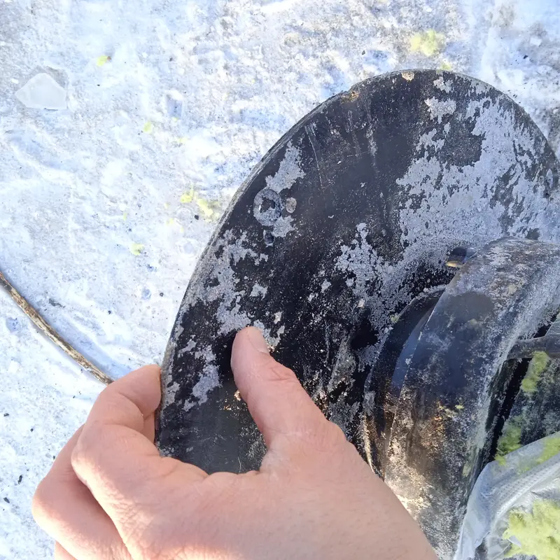 Досудебная экспертиза кровли после капитального ремонта: когда протечки у воронок не являются ошибкой подрядчика